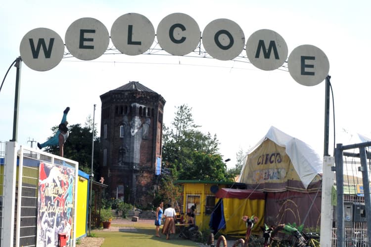 8 Reasons to Take a Graffiti Tour in Berlin