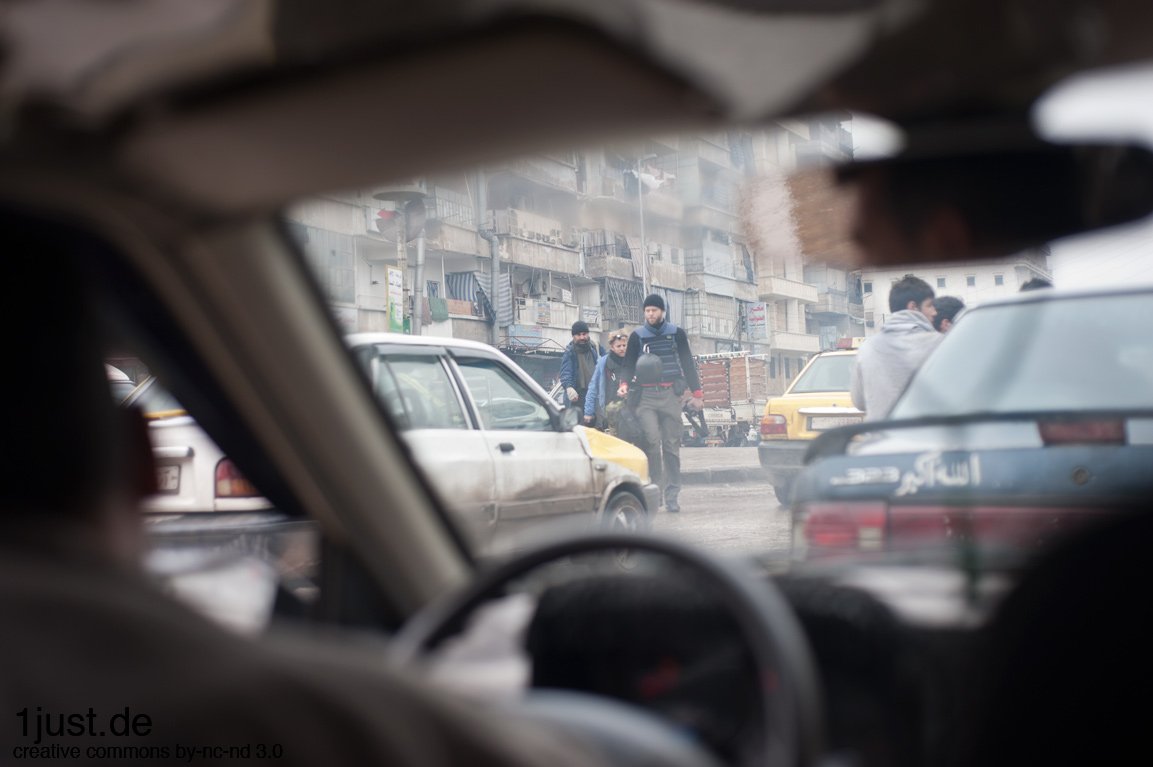 Aleppo – Street scene from inside a car