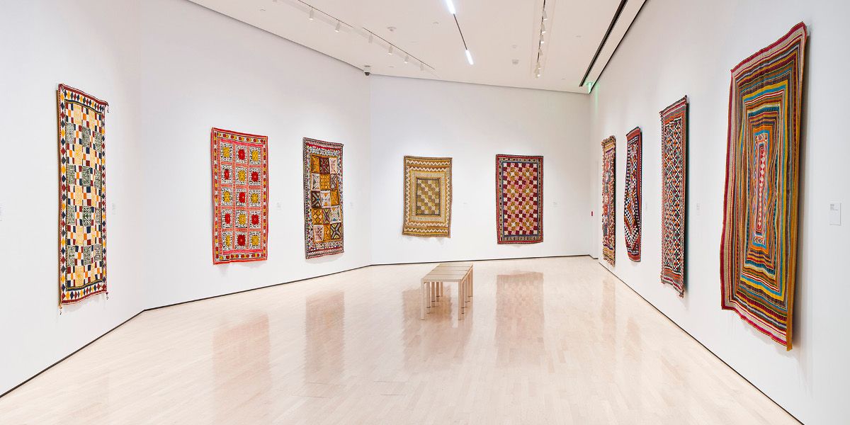 Drawings and press reports view both the research and view the sculpture of artists